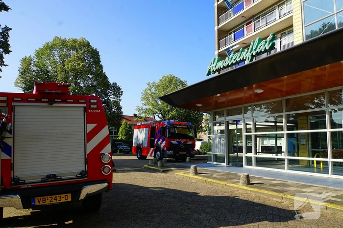 Flat zonder water door gescheurde waterleiding