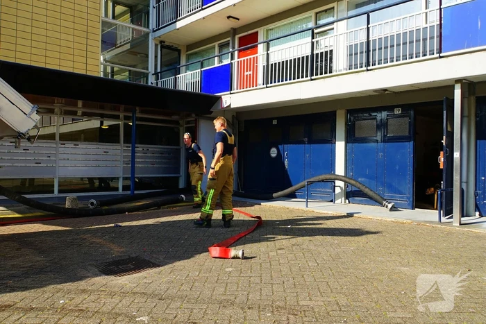 Flat zonder water door gescheurde waterleiding