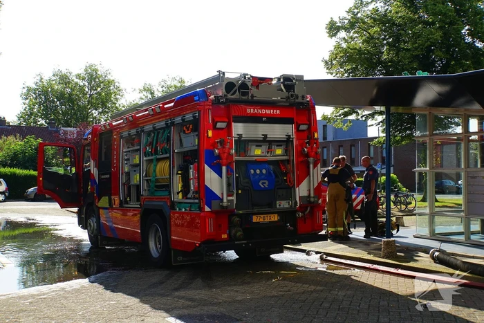 Flat zonder water door gescheurde waterleiding