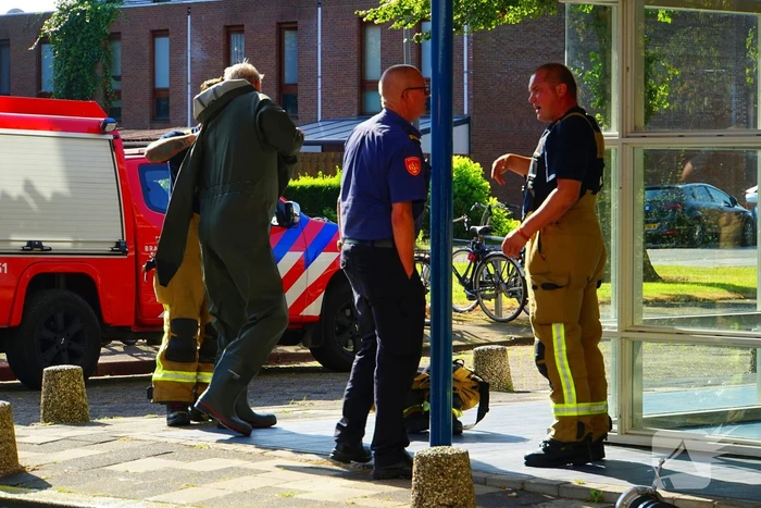 Flat zonder water door gescheurde waterleiding