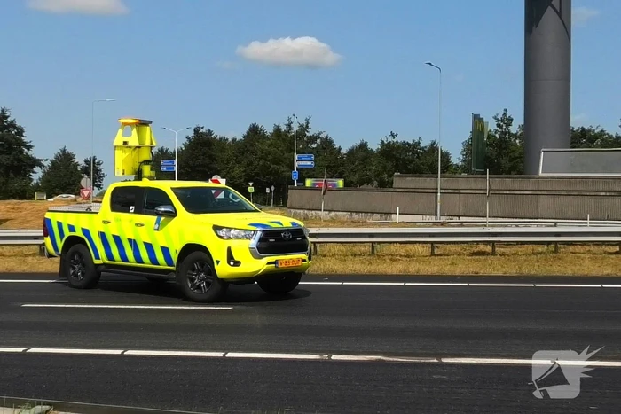 Rijstrook afgesloten door kop-staart aanrijding