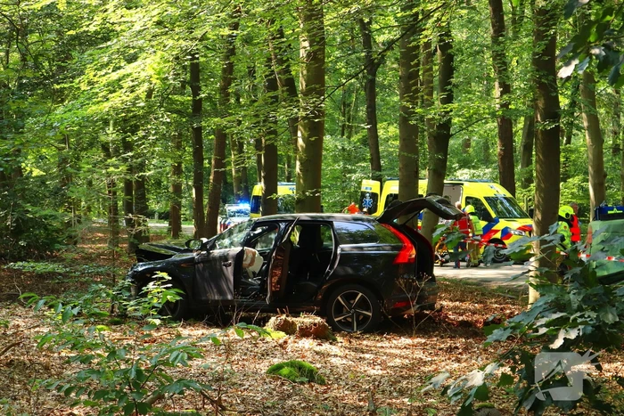 Twee doden na ernstige aanrijding op kruising