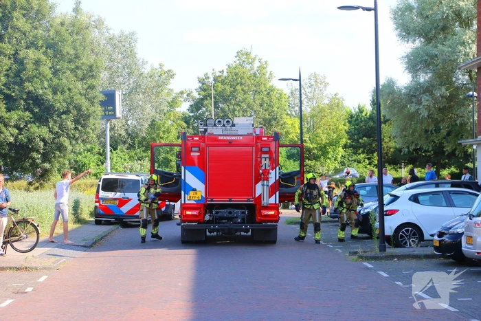 Brand in fietsaccu slaat over naar overkapping