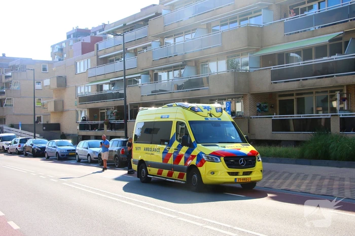 Bakfietser botst tegen openstaand portier