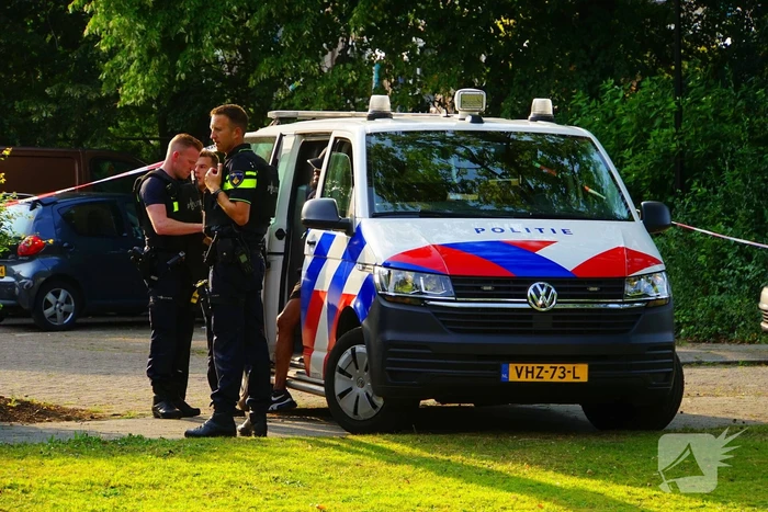 Politie valt woning binnen na schietpartij, verdachte aangehouden