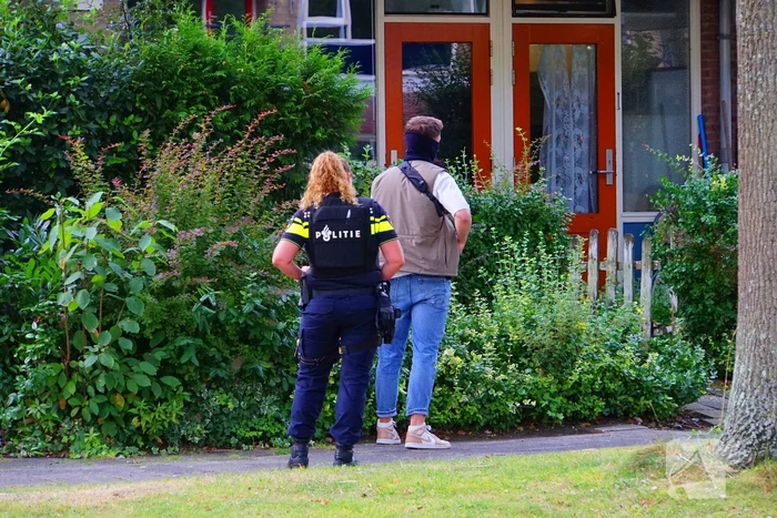Politie valt woning binnen na schietpartij, verdachte aangehouden