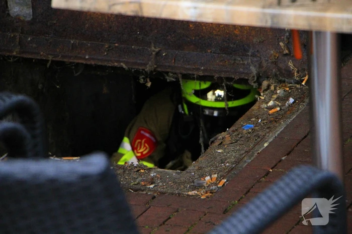 Brandweer onderzoekt gaslucht in café