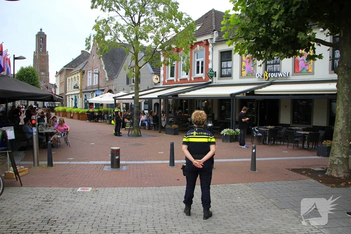 Brandweer onderzoekt gaslucht in café