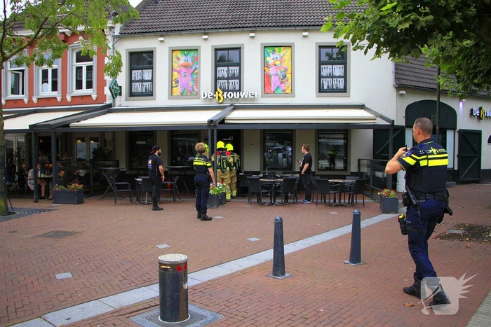 Brandweer onderzoekt gaslucht in café