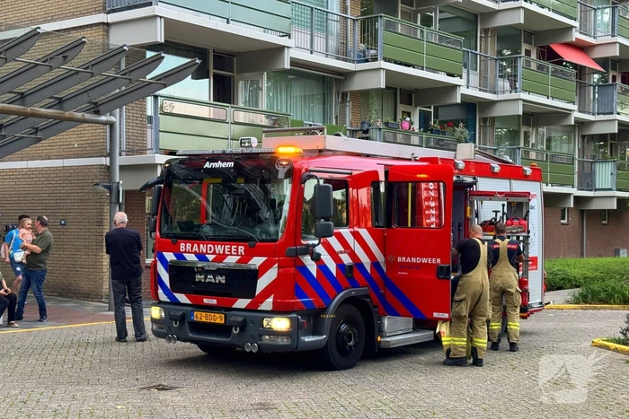 Brandmelder gaat af in flatgebouw