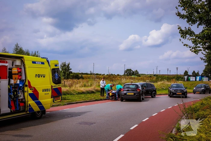 Bestuurder mist bocht en botst op tegenligger