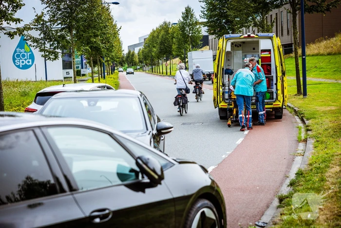 Bestuurder mist bocht en botst op tegenligger