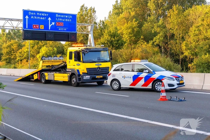 Rijstrook afgesloten door kop-staartaanrijding