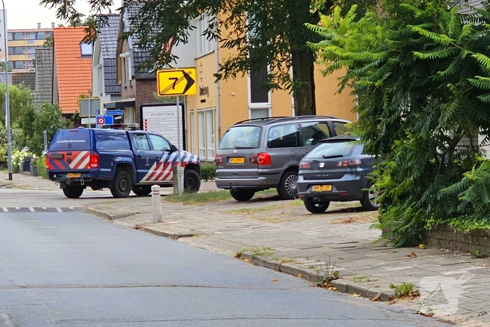 Politie op zoek naar mogelijk wapen na verdachte situatie