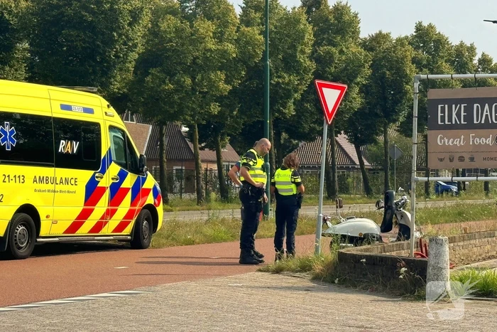 Aanrijding tussen brommobiel en scooter