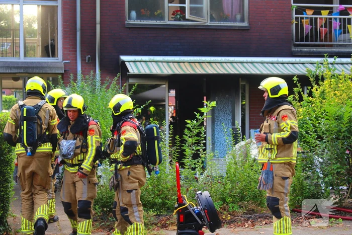Vier gewonden bij uitslaande woningbrand, vrouw ernstig verbrand
