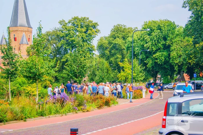 Doetinchemse complotdenker trekt veel demonstranten naar rechtbank