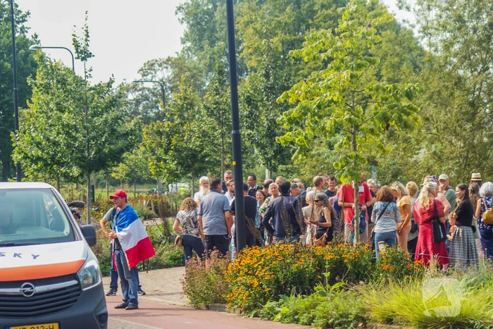 Doetinchemse complotdenker trekt veel demonstranten naar rechtbank