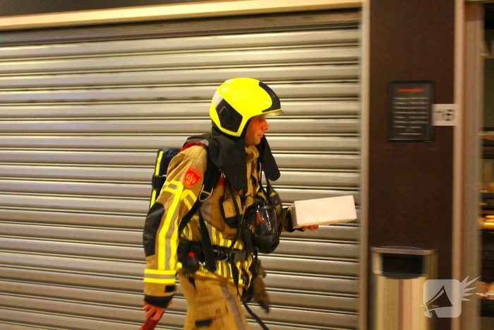 Omstanders bellen brandweer voor rookontwikkeling uit bakkerij