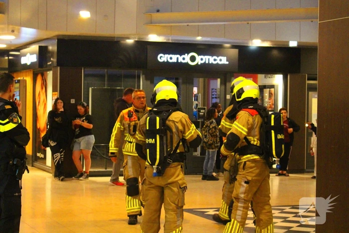 Omstanders bellen brandweer voor rookontwikkeling uit bakkerij