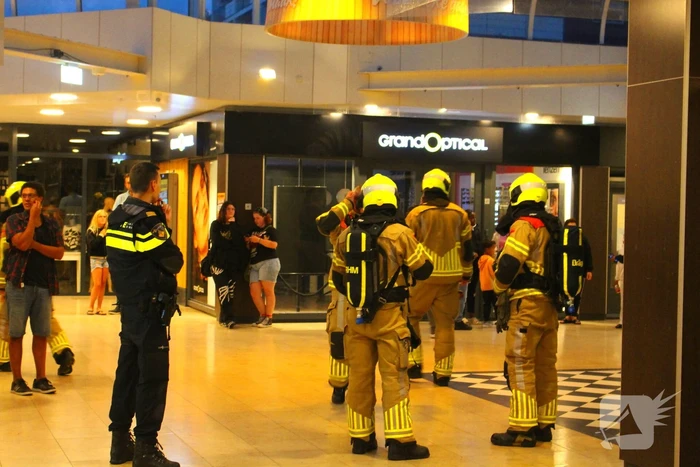 Omstanders bellen brandweer voor rookontwikkeling uit bakkerij