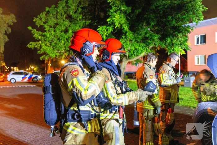 Politie onderzoekt mogelijke brandstichting bij auto