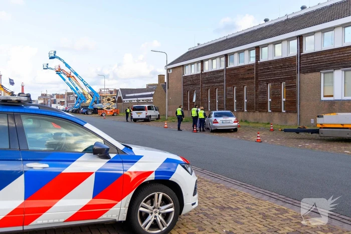 Marechaussee houdt controle: aanhouding wegens vals rijbewijs
