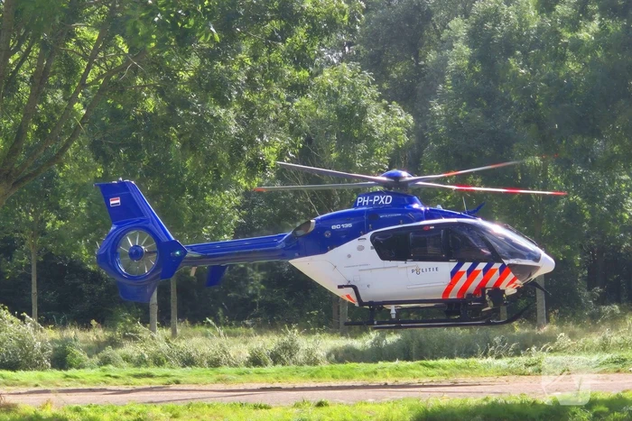 Politiehelikopter en Forensische Opsporing houden oefening