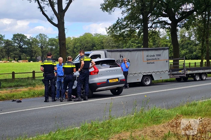 Veel schade na ongeval met drie voertuigen