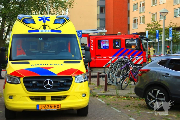Brandweer lange tijd bezig met brandbestrijding in gebouw