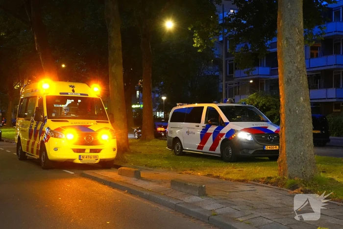 Motorrijder hard ten val na botsing, traumateam ingezet