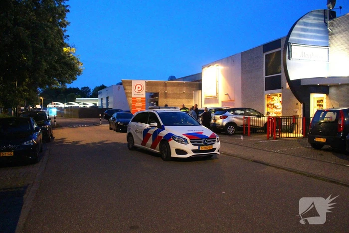 Motorrijder zonder rijbewijs botst tegen personenauto