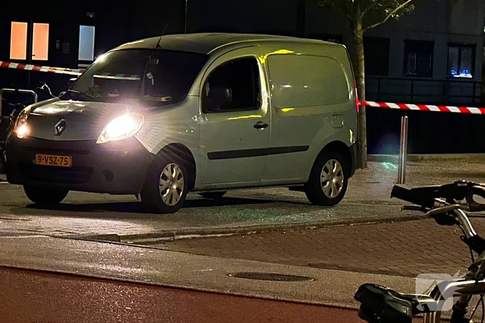 Bestuurder gewond na beschieting