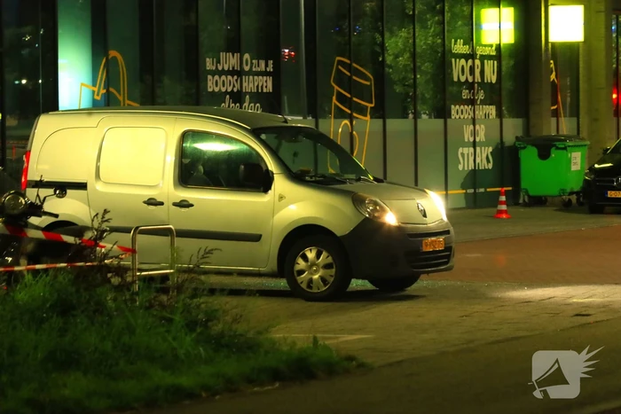 Bestuurder gewond na beschieting