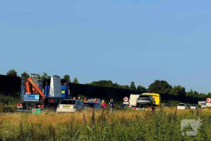 Drie auto's betrokken bij aanrijding op snelweg