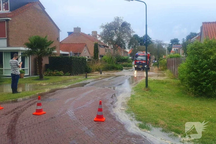 Wateroverlast door gesprongen waterleiding