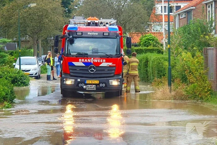Wateroverlast door gesprongen waterleiding