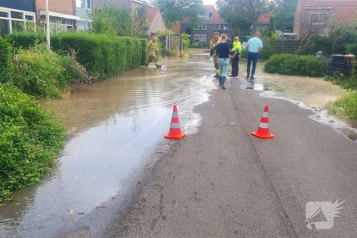 Wateroverlast door gesprongen waterleiding