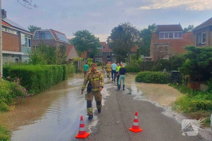 Wateroverlast door gesprongen waterleiding