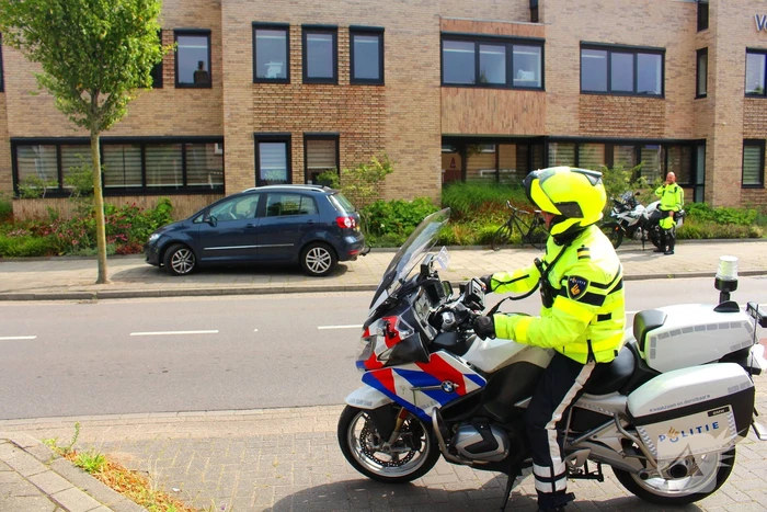 Automobilist botst met fietser