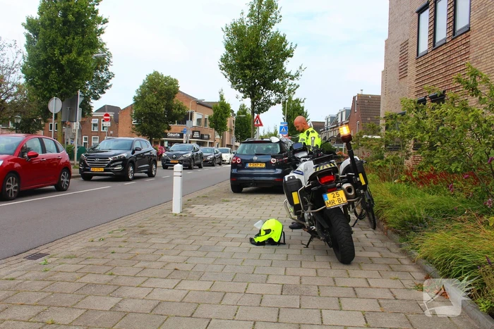 Automobilist botst met fietser