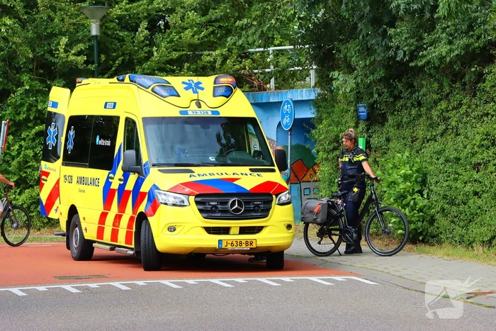 Fietsers in botsing bij oversteekplaats