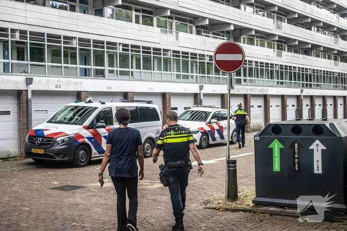 Brandende stoel op balkon veroorzaakt brandweerinzet