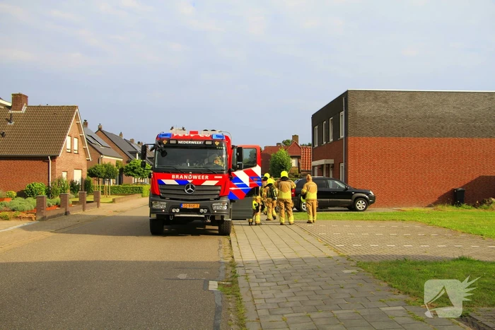 Hulpdiensten controleren woning op gevaarlijke gassen