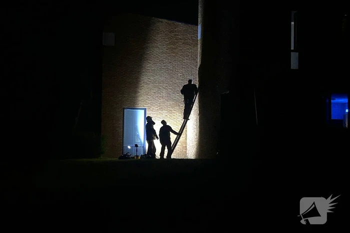 Vlammenzee verwoest schuur bij woning