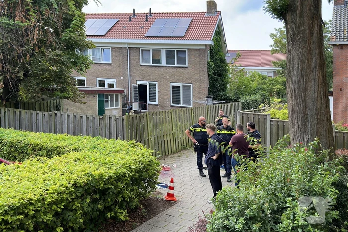 Persoon gewond bij steekpartij in woonwijk
