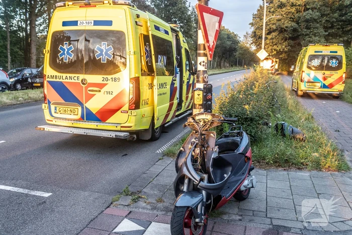 Gewonden na ongeval tussen scooter en fietser