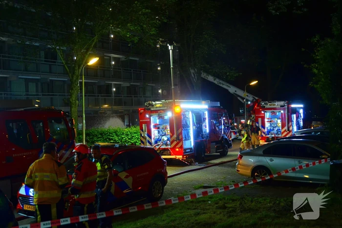 Gewonde bij grote uitslaande flatbrand