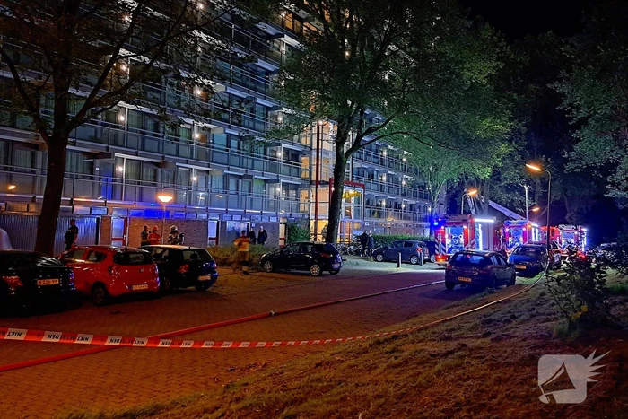Gewonde bij grote uitslaande flatbrand