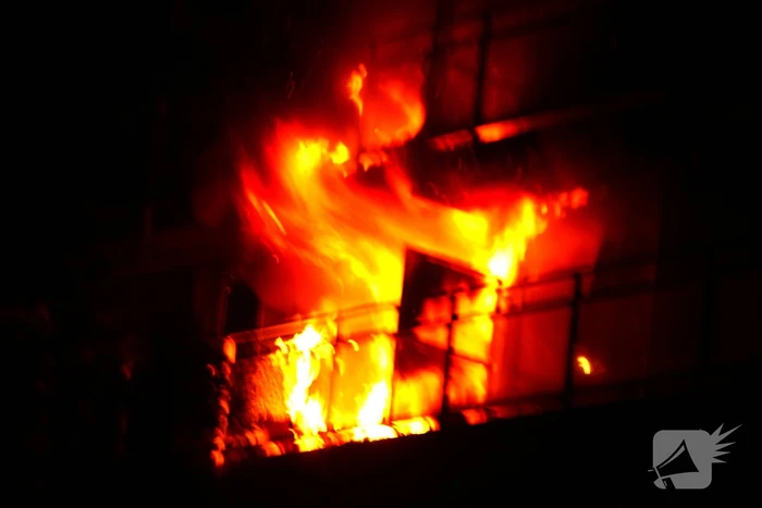 Gewonde bij grote uitslaande flatbrand
